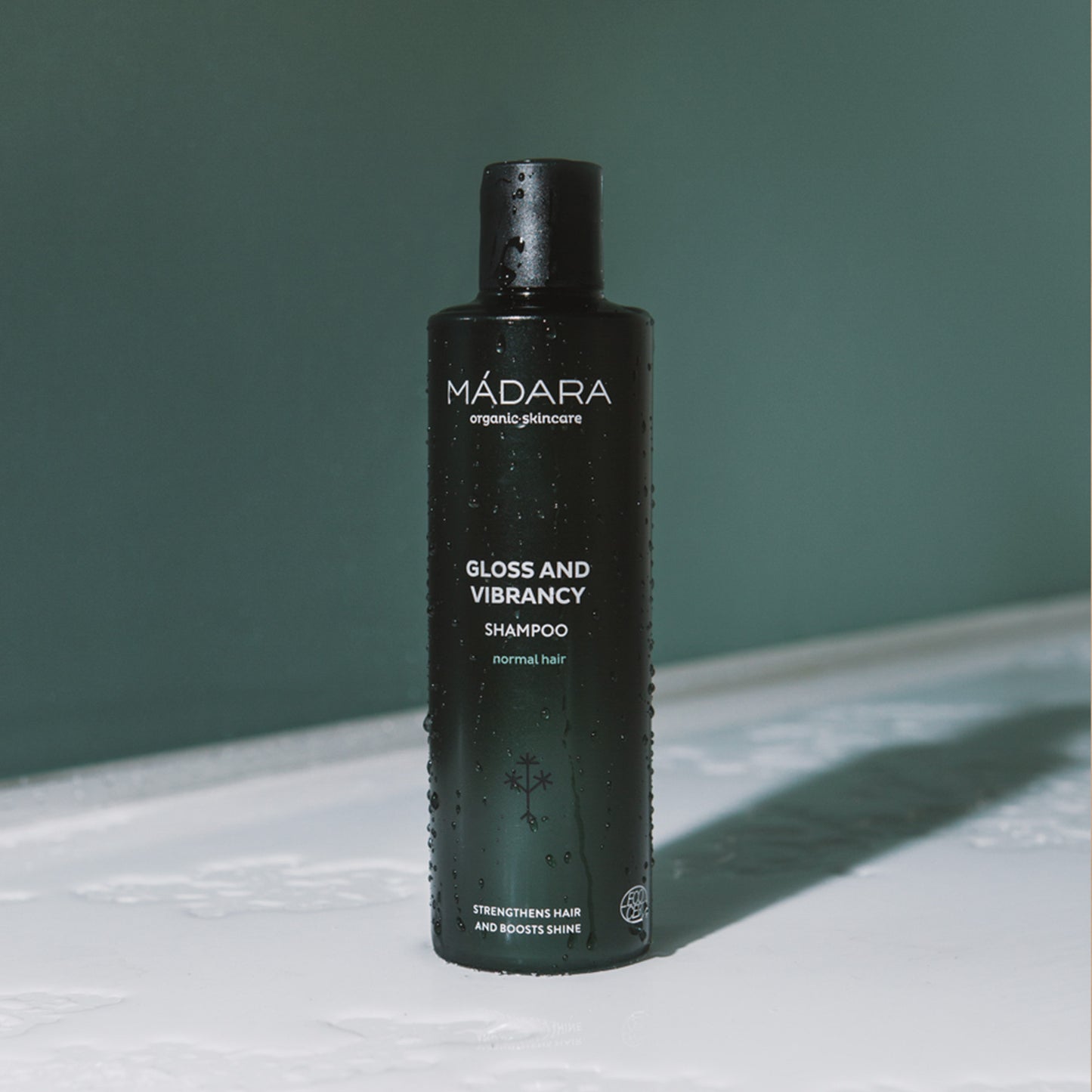 MÁDARA Gloss and Vibrancy shampoo 250ml