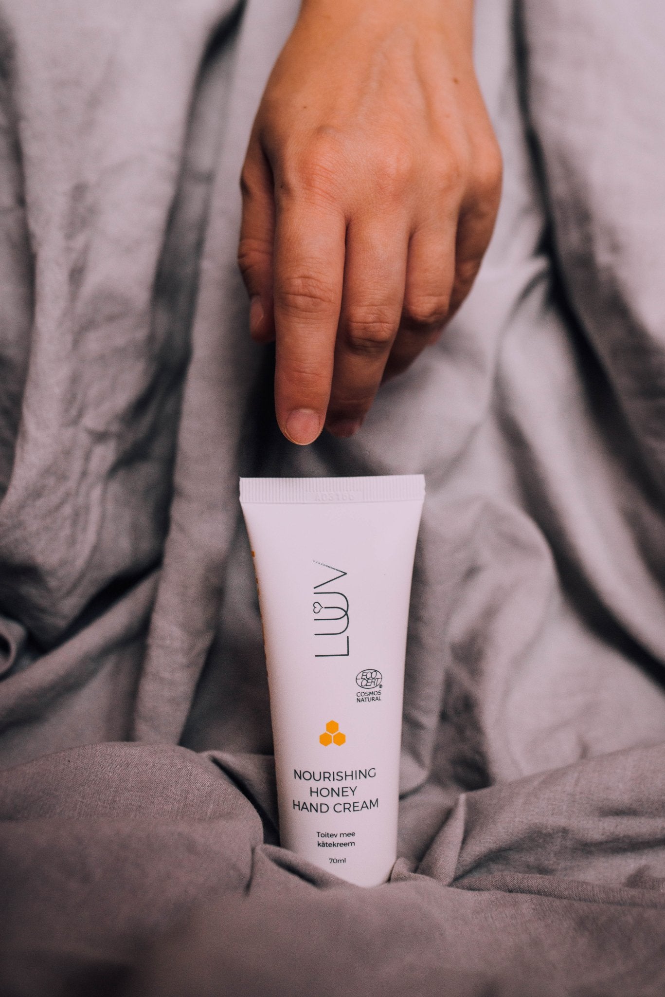 LUUV Nourishing Honey Hand Cream 70ml - bioskina