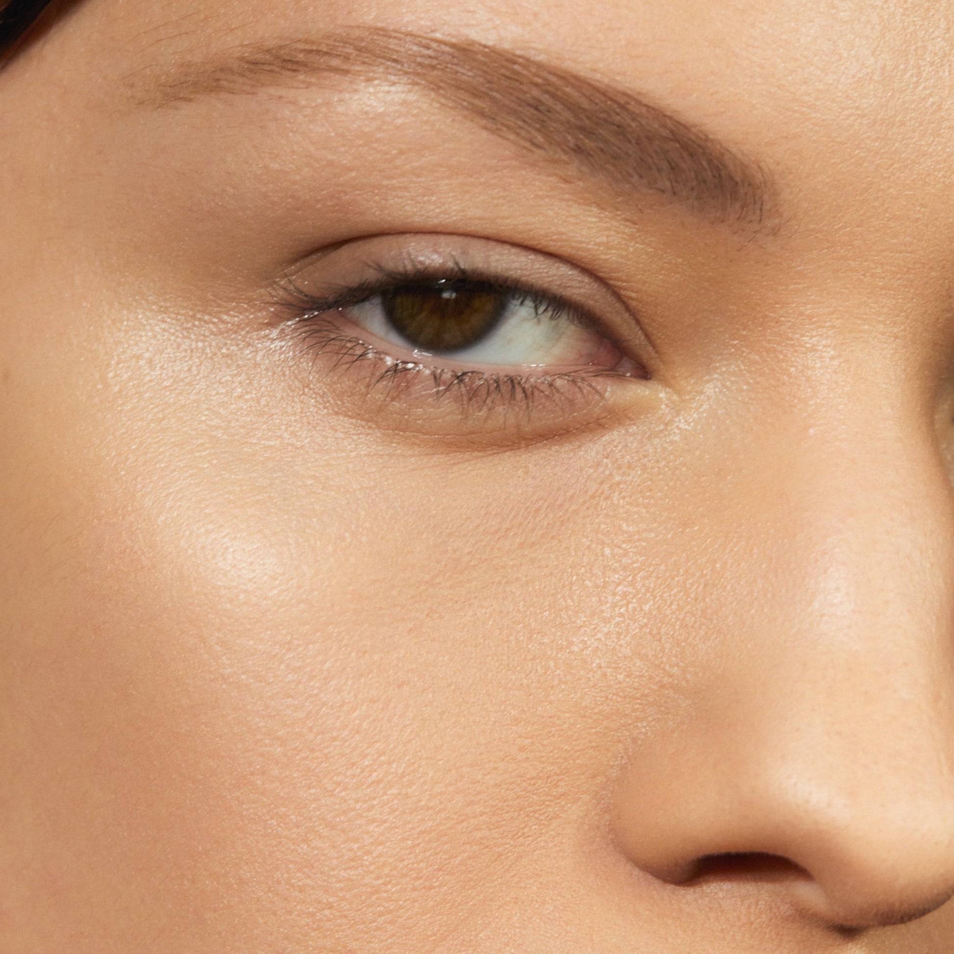 MÁDARA Air Equal Soft Silk Mineral Powder, 2 Beige, 9g - bioskina