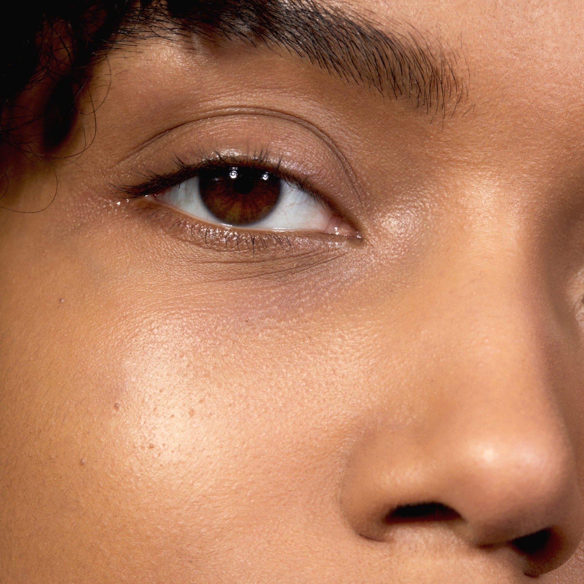 MÁDARA Air Equal Soft Silk Mineral Powder, 2 Beige, 9g - bioskina