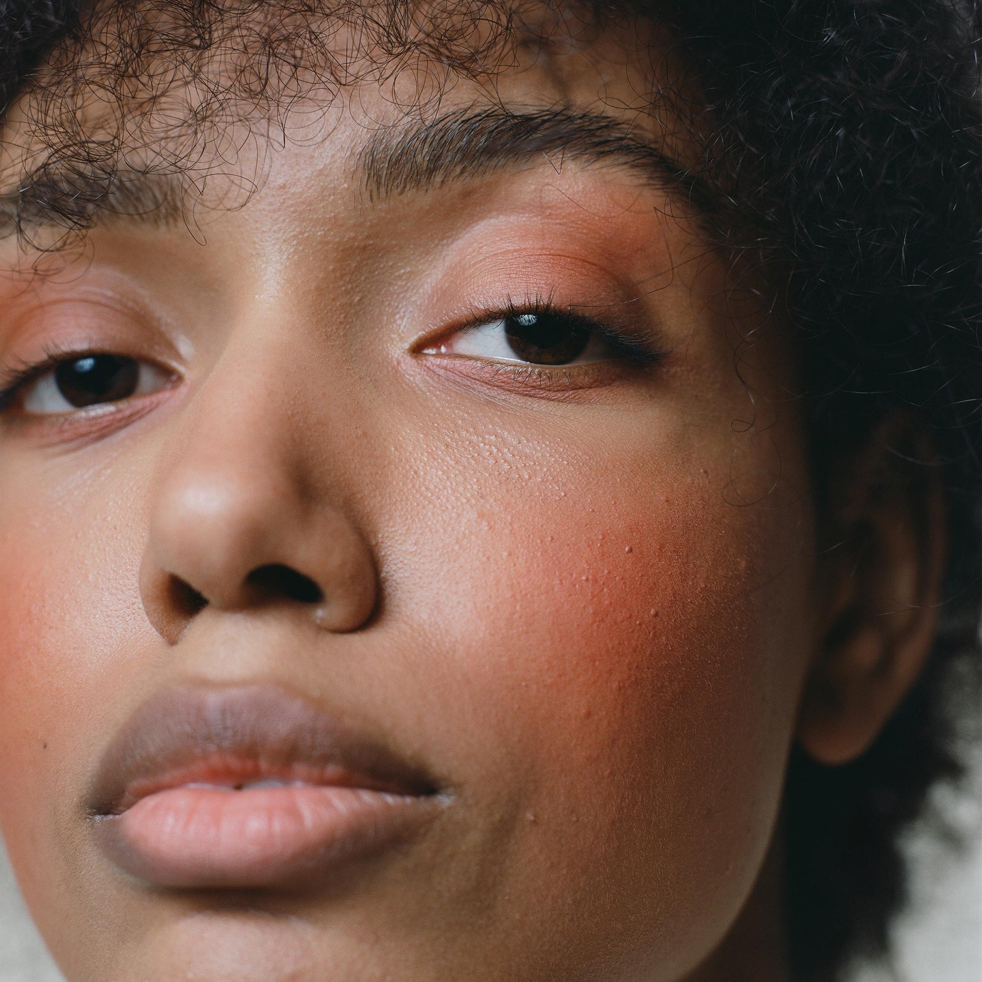 MÁDARA Magnetic Blush Mineral Cheek Blusher, 1 Fierce Flame, 6g - bioskina