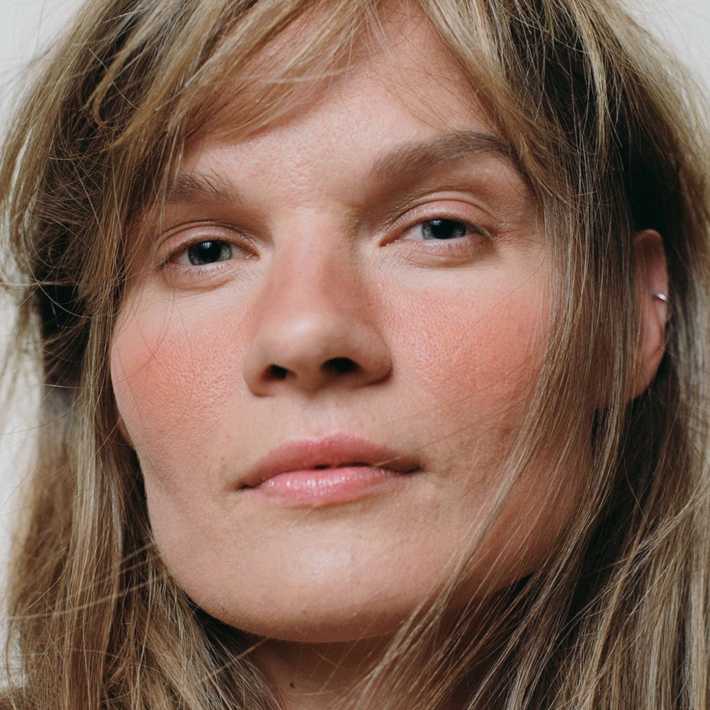 MÁDARA Magnetic Blush Mineral Cheek Blusher, 1 Fierce Flame, 6g - bioskina