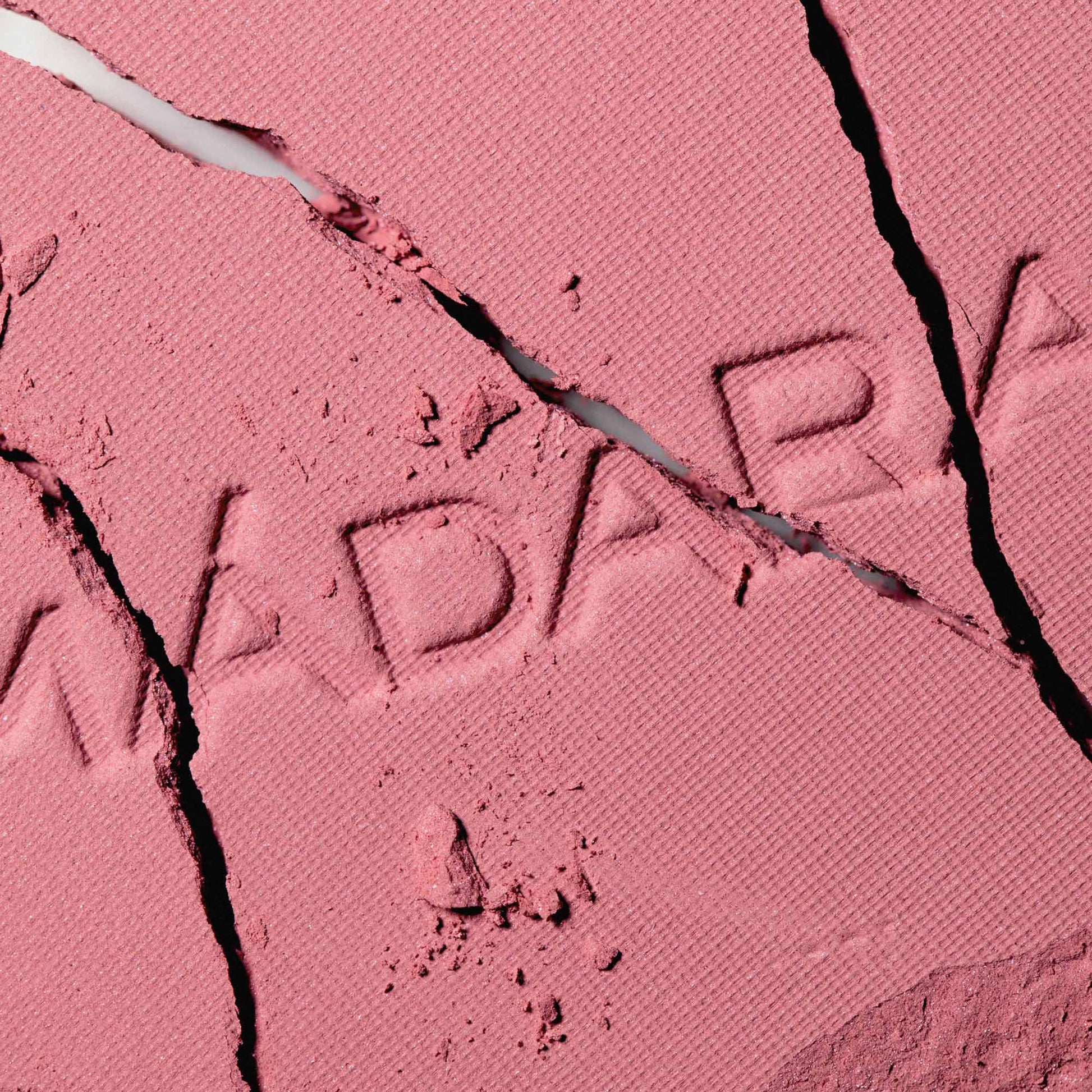 MÁDARA Magnetic Blush Mineral Cheek Blusher, 2 Cold Cheeks, 6g - bioskina