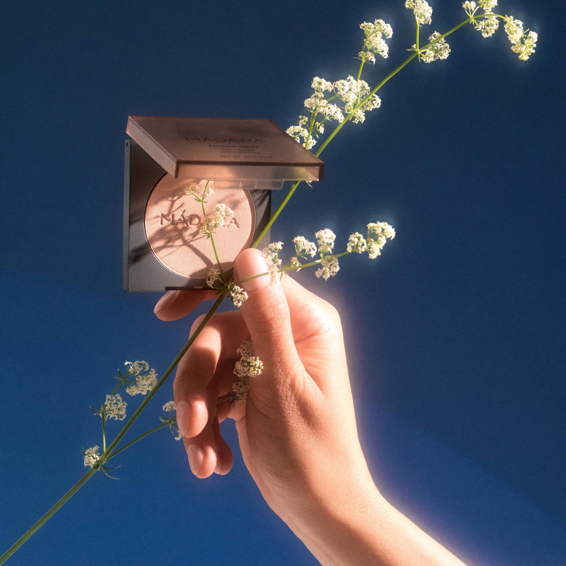 MÁDARA Moonlight Soft Glow Mineral Highlighter, 1 Stardust 6g - bioskina