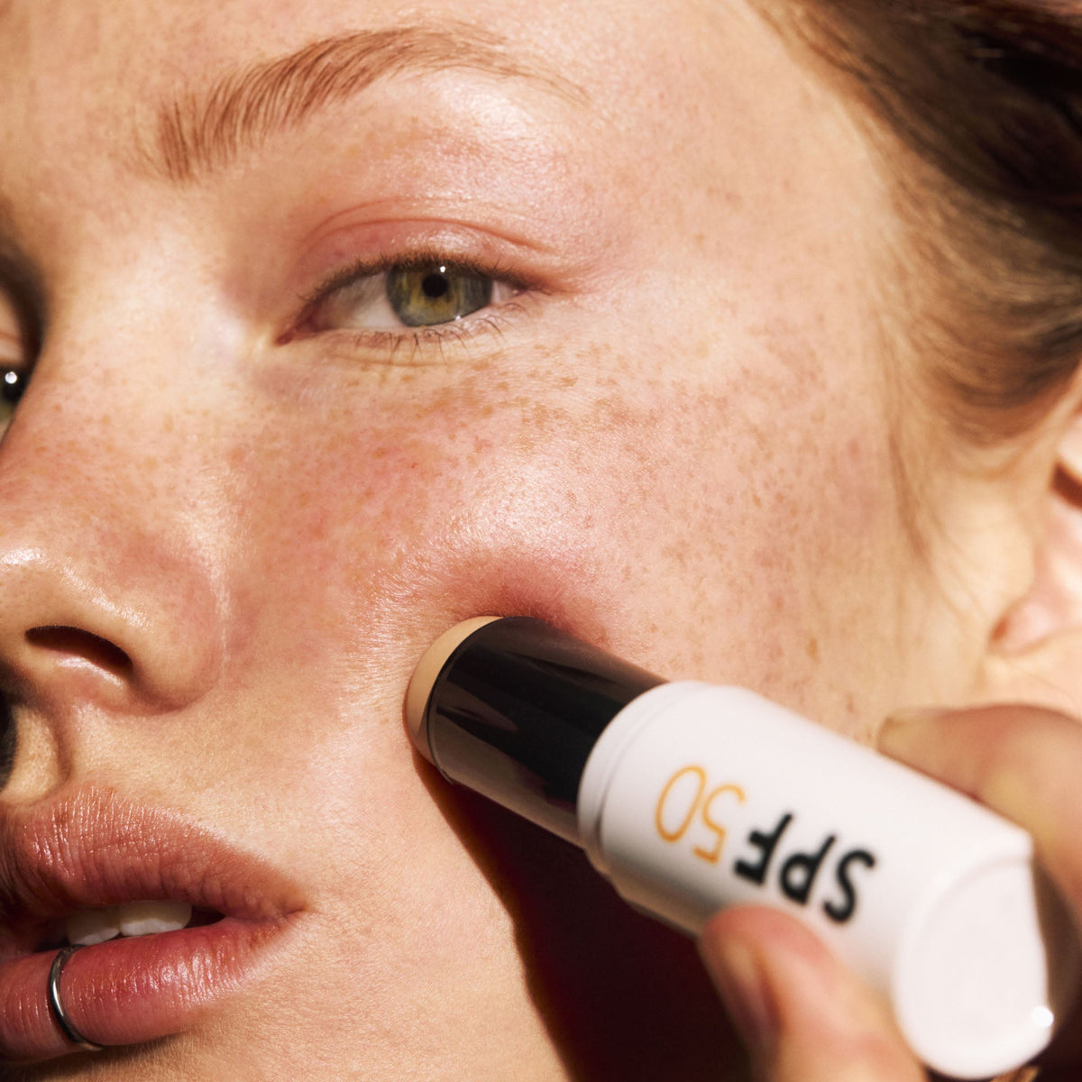 MÁDARA SPF50 Mineral Sunscreen Stick 12g - bioskina