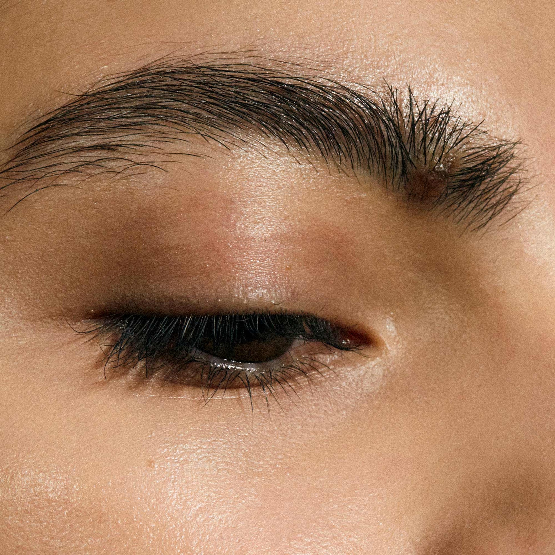 MÁDARA The Brow Pencil Dark Brown 1g - bioskina