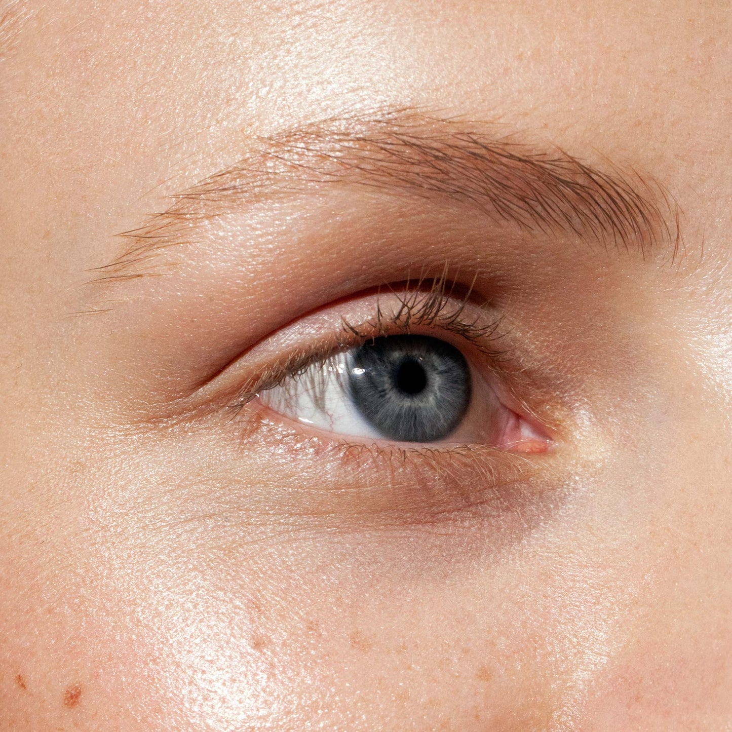 MÁDARA The Brow Pencil Light Brown 1g - bioskina