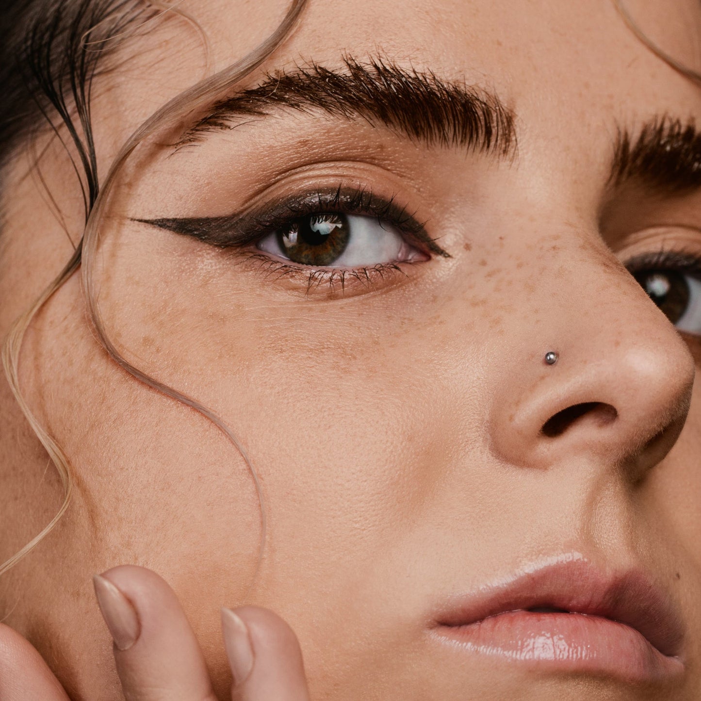 MÁDARA The Eye Pencil Brown 1g - bioskina